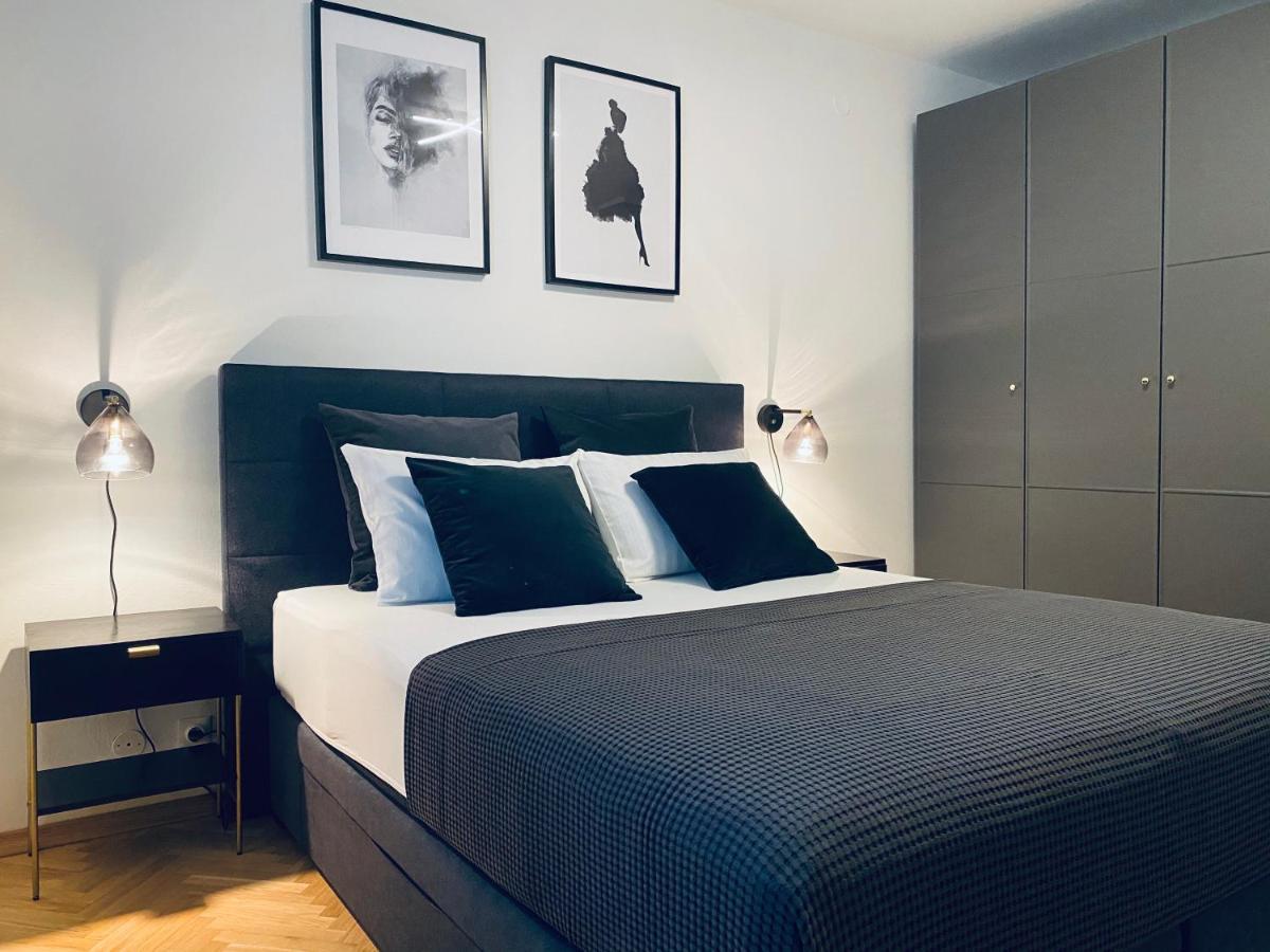 Cirjak Apartments Biograd Na Moru Esterno foto