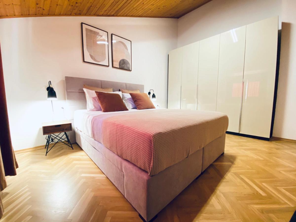 Cirjak Apartments Biograd Na Moru Esterno foto