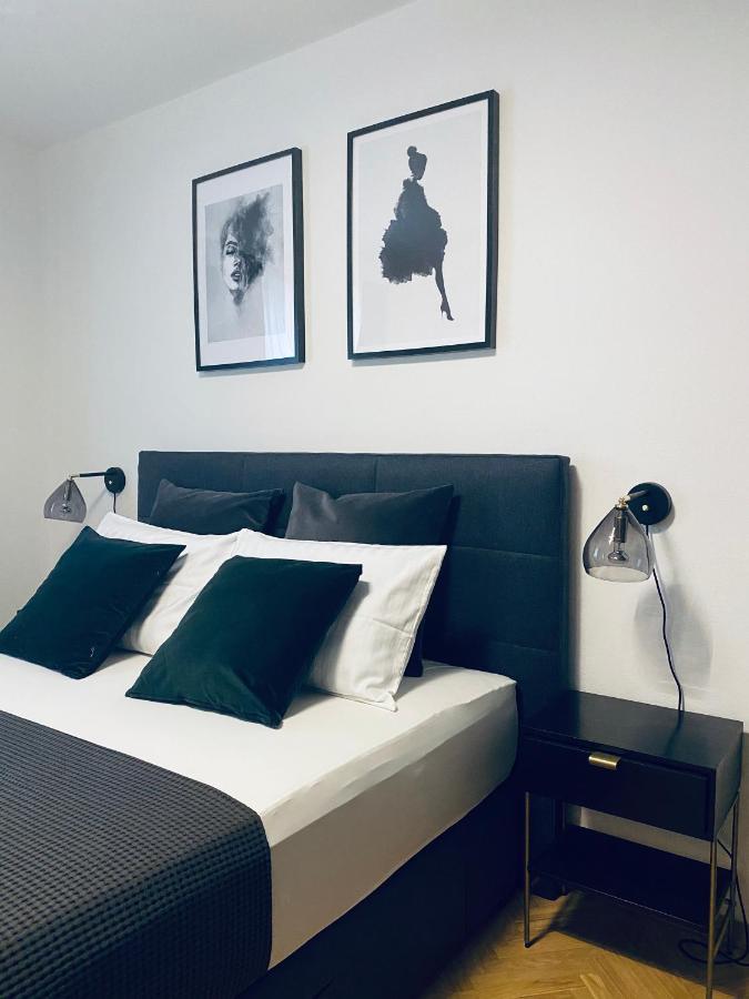 Cirjak Apartments Biograd Na Moru Esterno foto