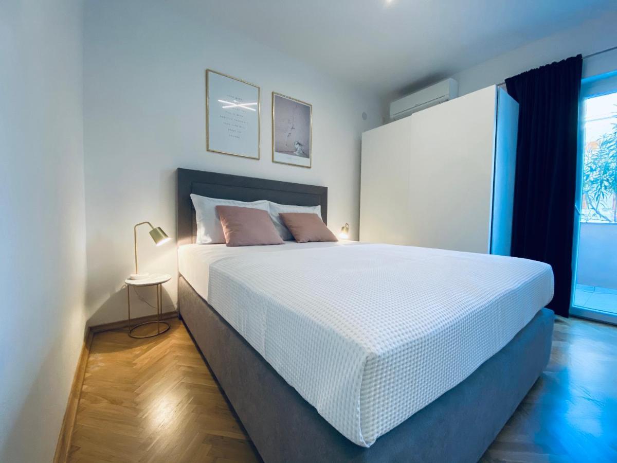 Cirjak Apartments Biograd Na Moru Esterno foto