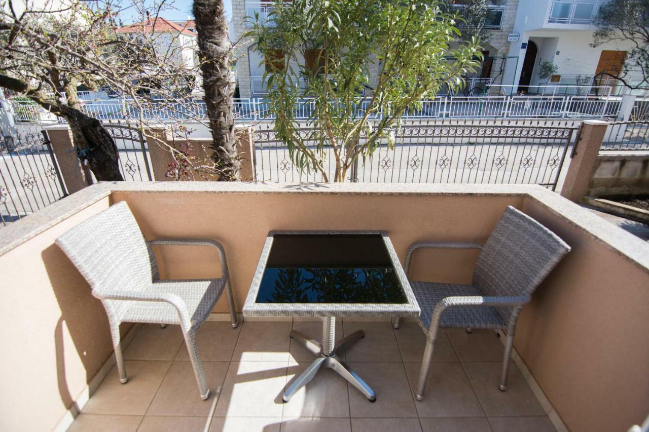 Cirjak Apartments Biograd Na Moru Esterno foto