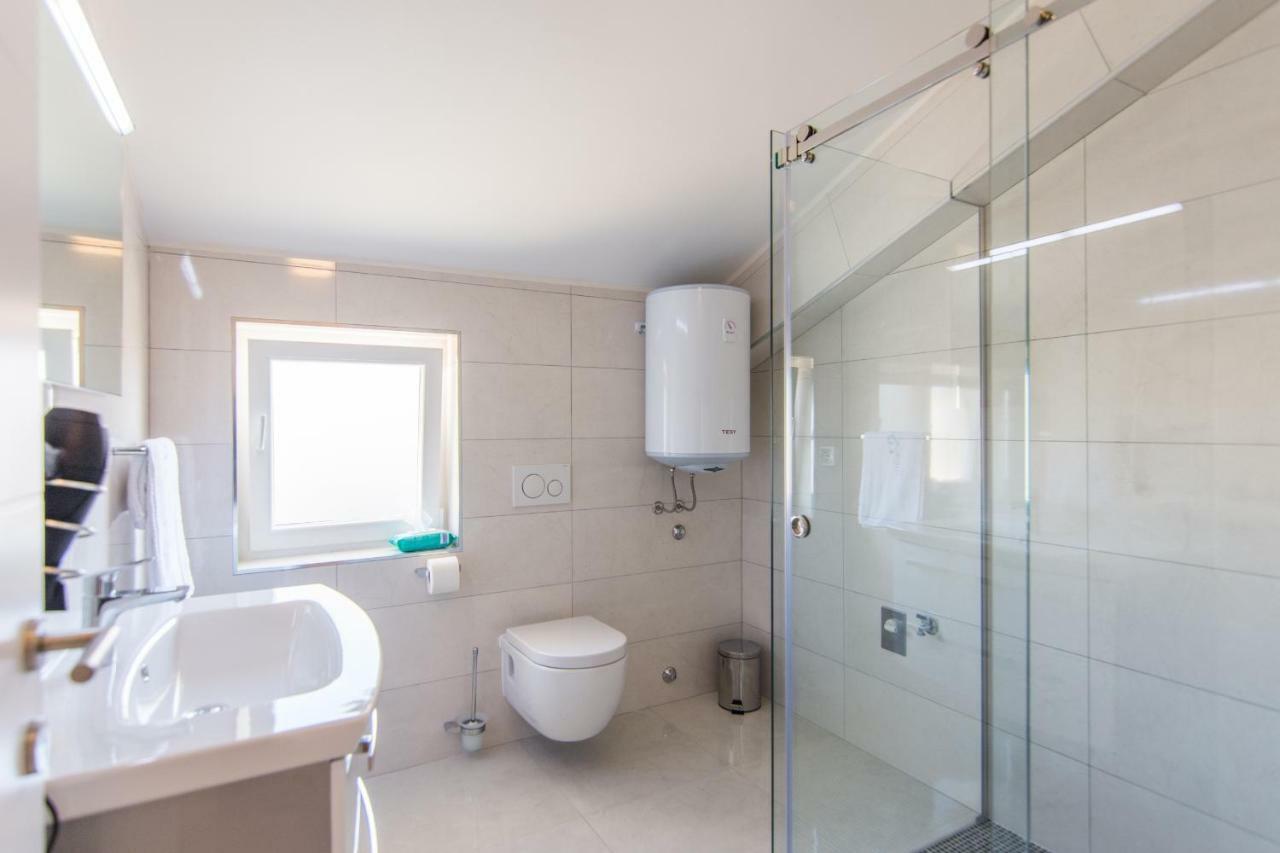 Cirjak Apartments Biograd Na Moru Esterno foto