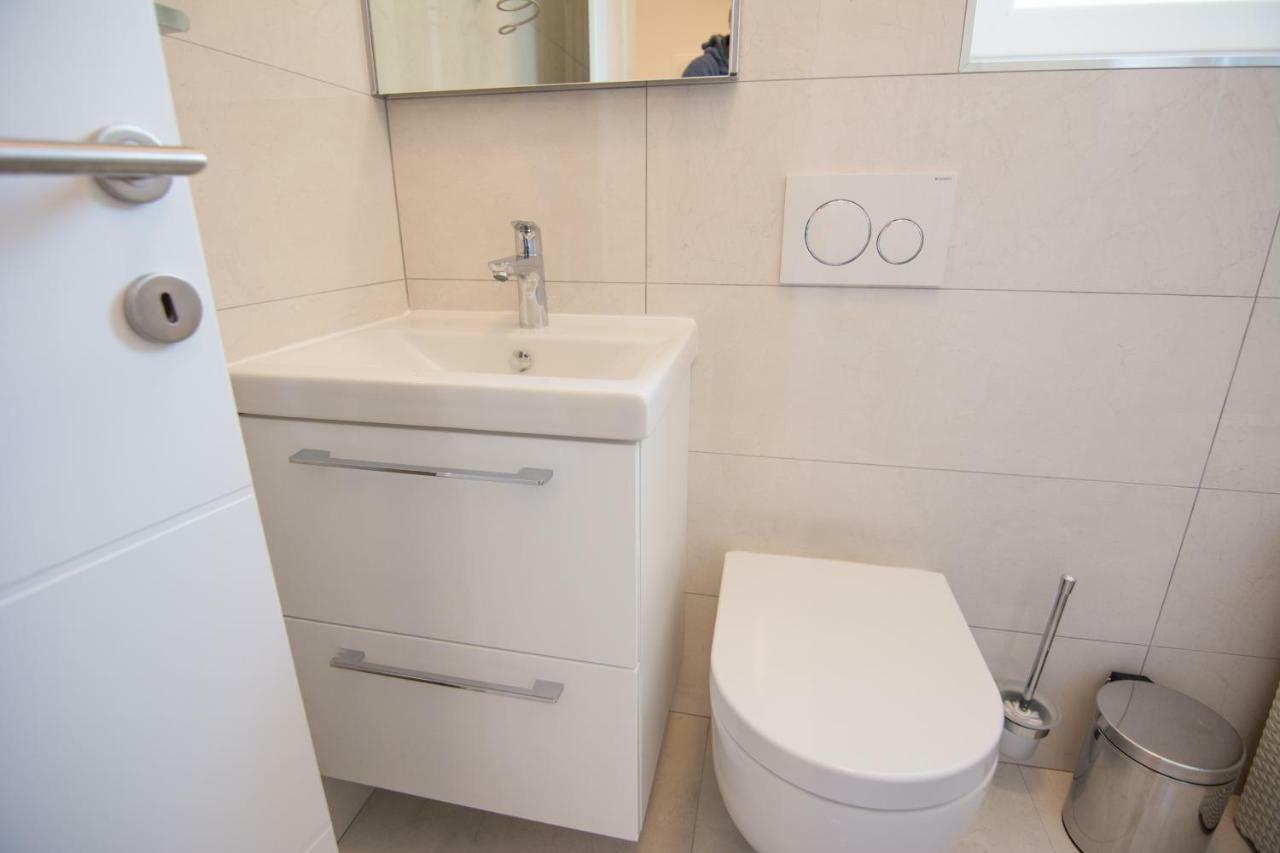 Cirjak Apartments Biograd Na Moru Esterno foto