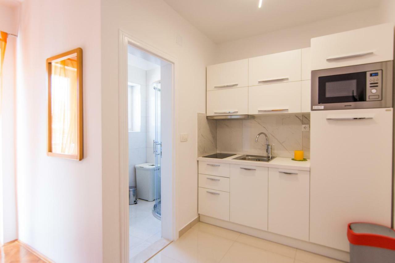 Cirjak Apartments Biograd Na Moru Esterno foto