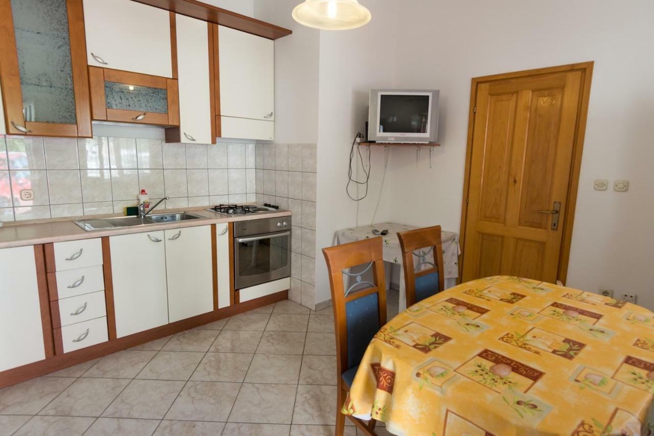 Cirjak Apartments Biograd Na Moru Esterno foto
